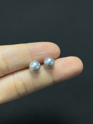 C46478095 海水珍珠耳饰 18k金 颜色成因未定 货品总重约0.89g 卡6.3mm左右