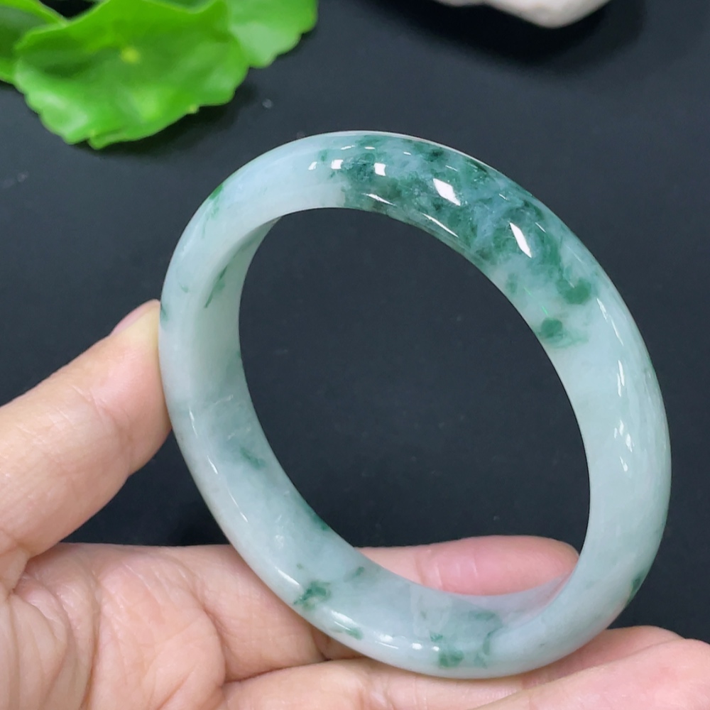 F31674043 Jadeite Concubine Bracelet Size 53.4/48.6 Total Weight Approx. 42.54g