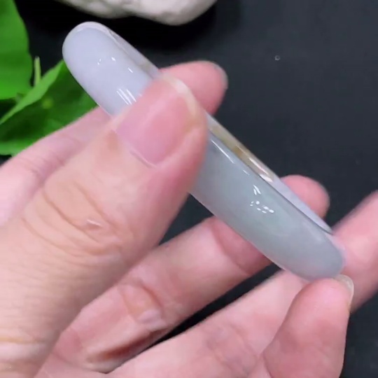 F33920309 Jadeite Round Bangle, Total Weight Approximately 32.5g, Color Origin of Yellow Part Undetermined, Size 52.4