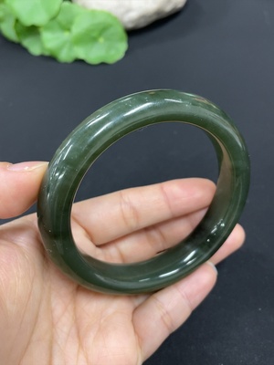 H39546124 和田玉正圈手镯   圈口59   货品总重约63.1g