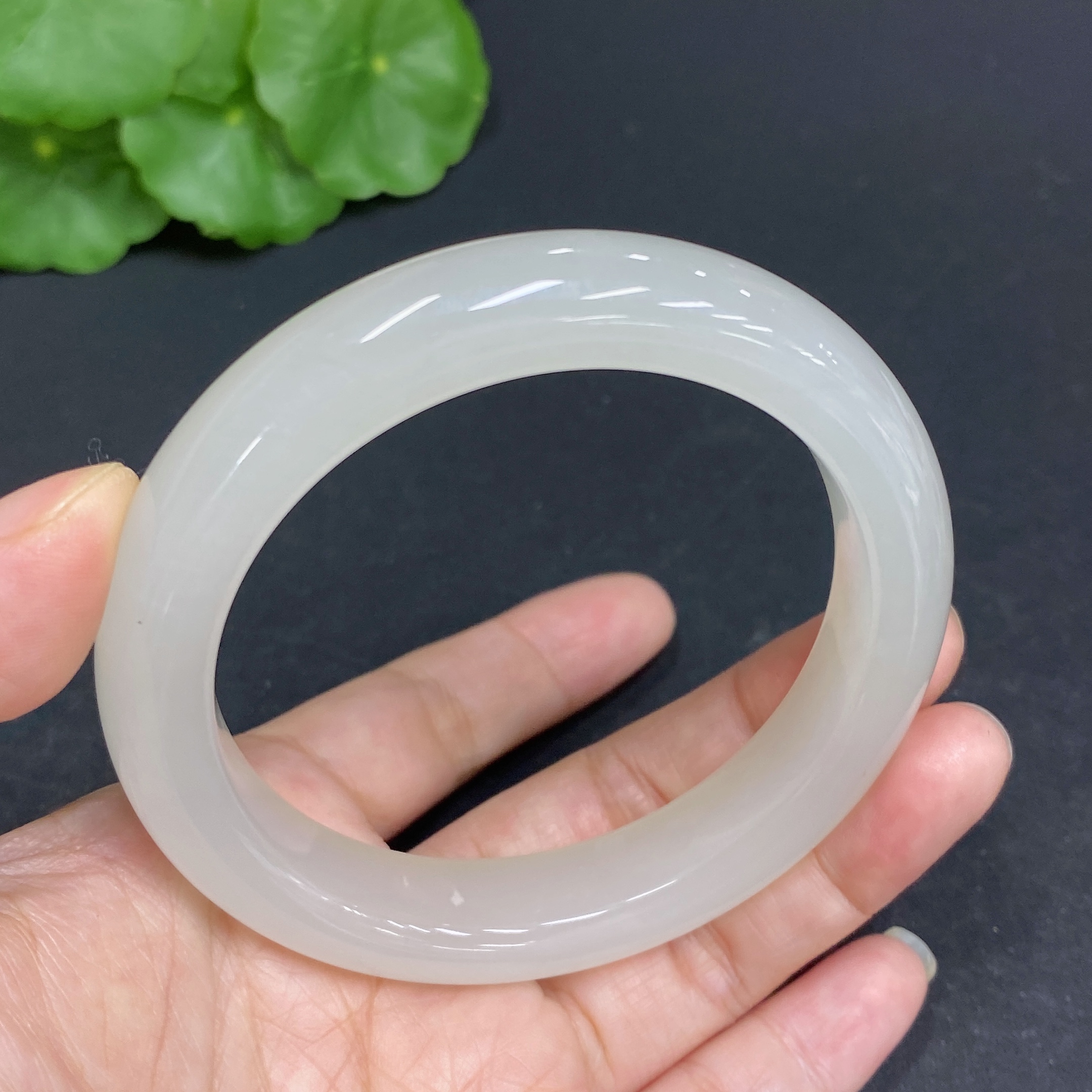 H33879089 Hetian Jade Round Bracelet Size 57.7 Total Weight Approx. 59.5g