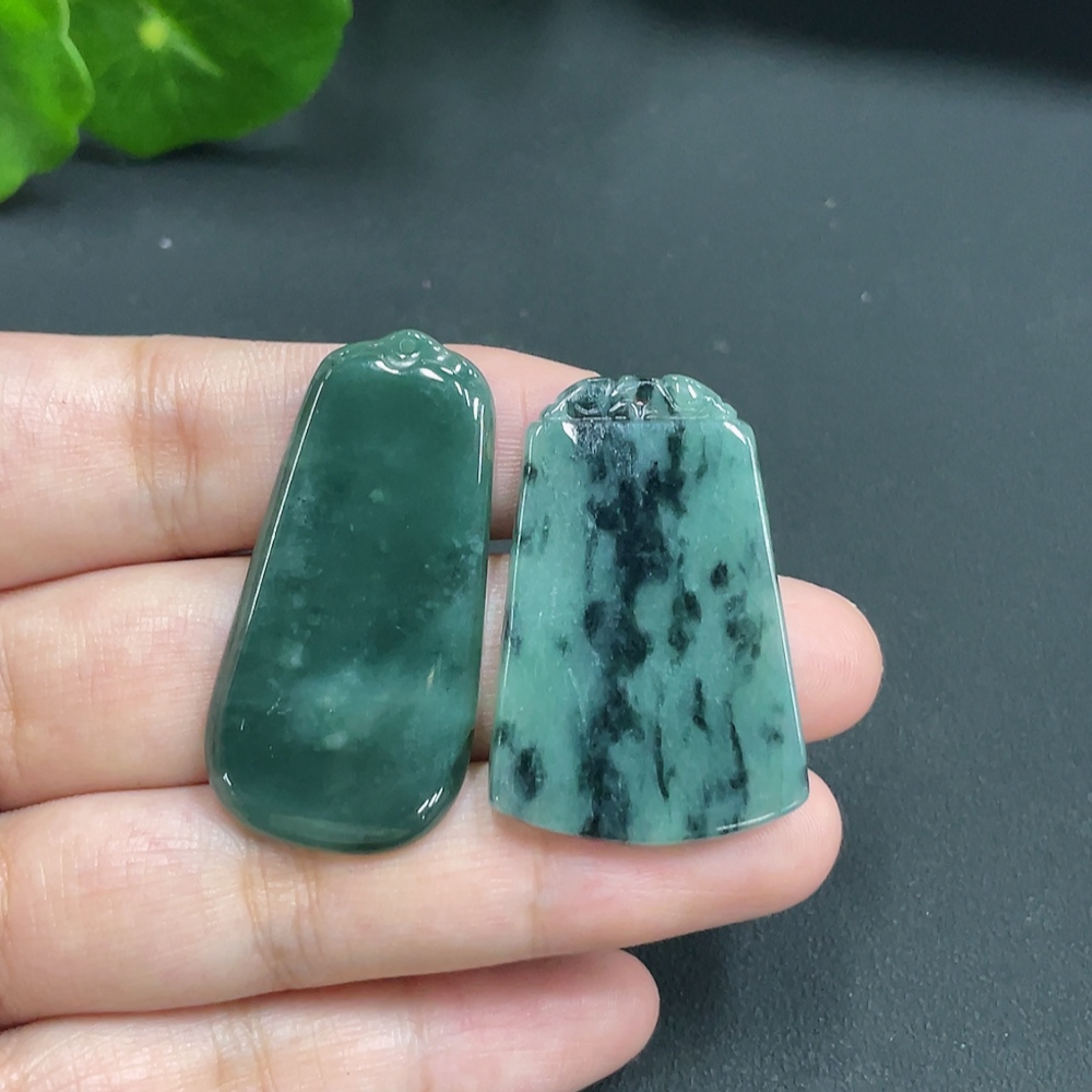 F07341174 Jadeite Plain Pendant Sell as a Lot