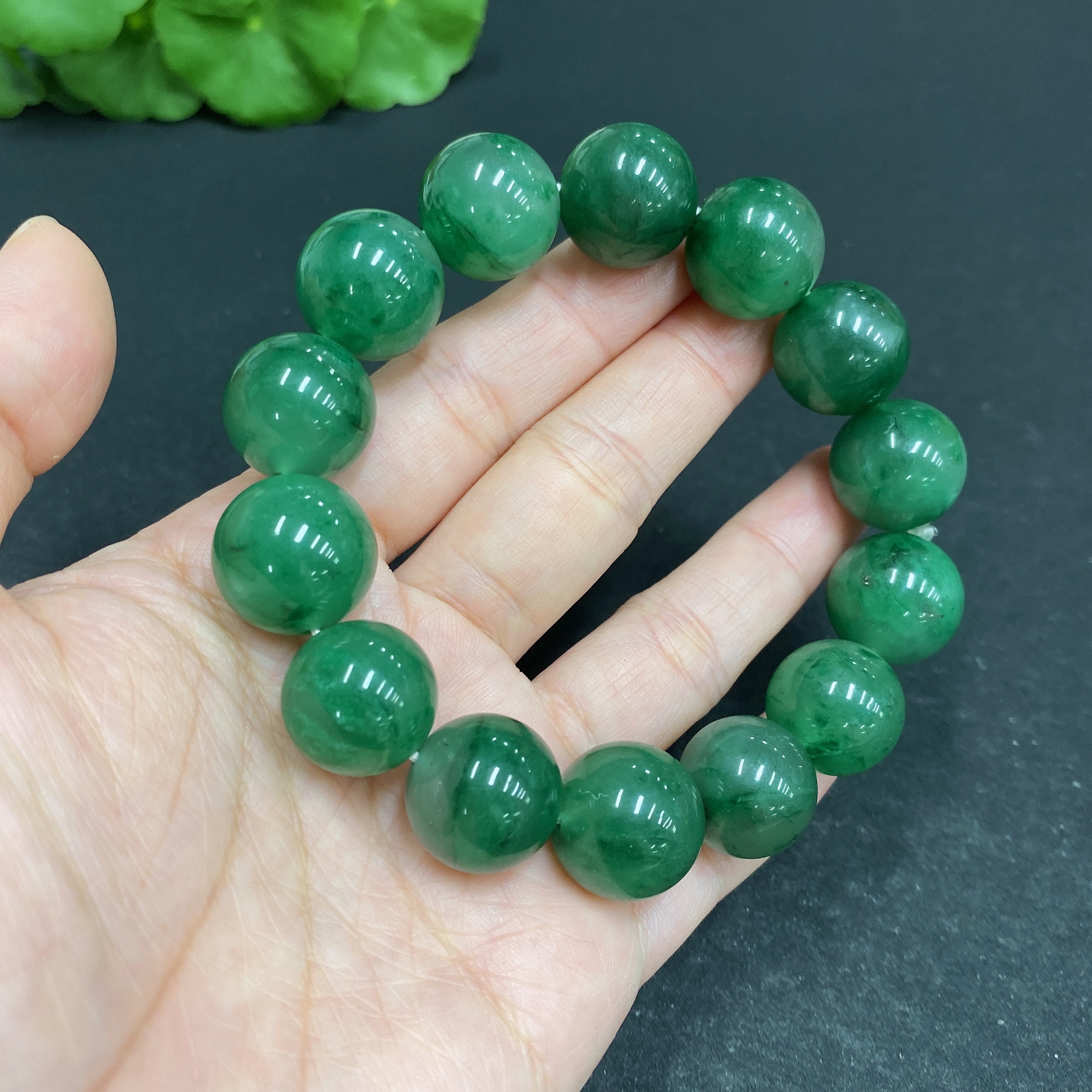 H33939387 African Emerald (Dulong Jade)