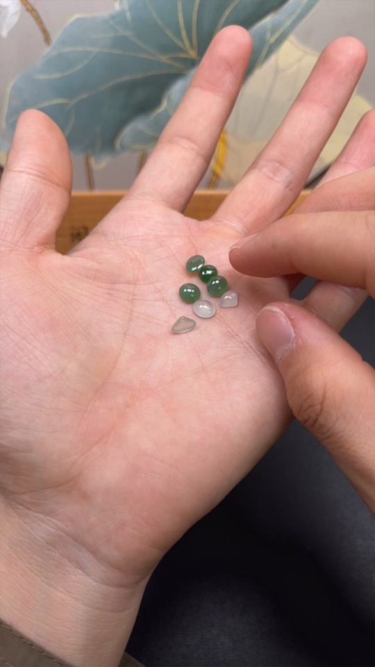 F27058156 Jadeite Inlaid Pieces Sell as a Lot