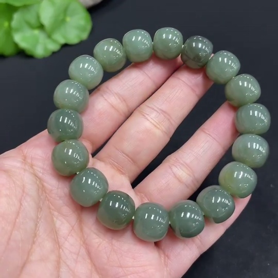 H34072202 Hetian Jade Bracelet, Approx. 12mm, Total Weight Approx. 49.9g