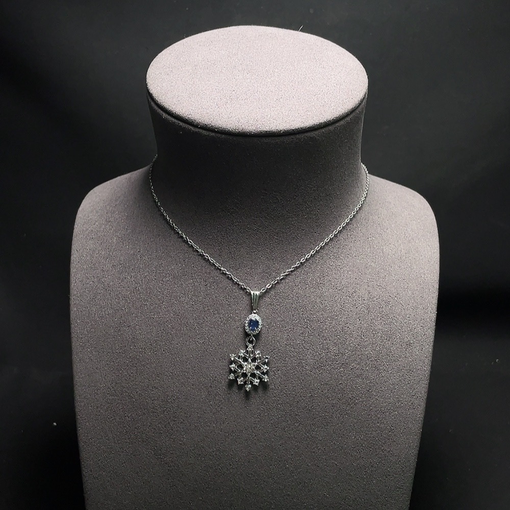 C33937071 Sapphire Necklace Total Non-Gold Weight Approx. 2.9g