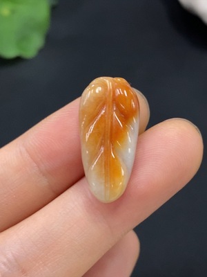 F28267756 Jadeite Leaf Pendant Total Weight Approx. 1.93g Color Origin Undetermined