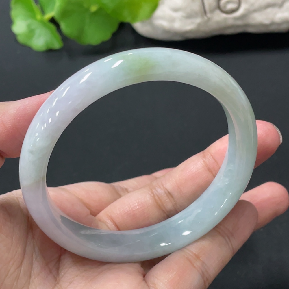 F35080720 Jadeite Round Bangle, Total Weight Approx. 51.6g, Size 59.2