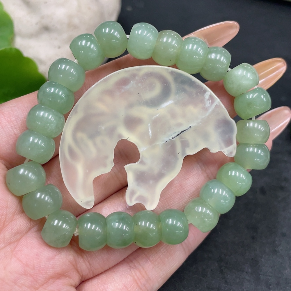 H32796764 Xiuyu (serpentine jade)