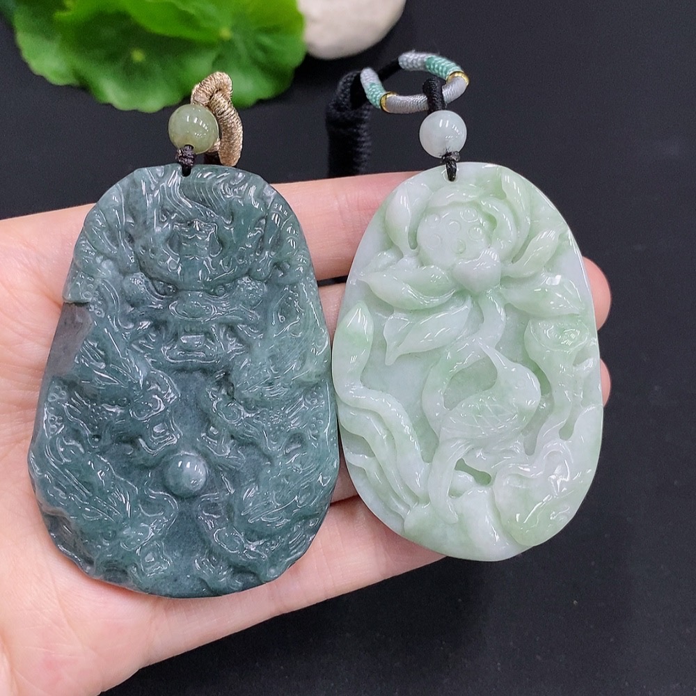 F30555390 JadeitePendant