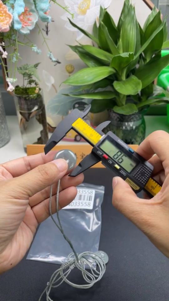 F34033558 Jadeite Peace Knot Pendant