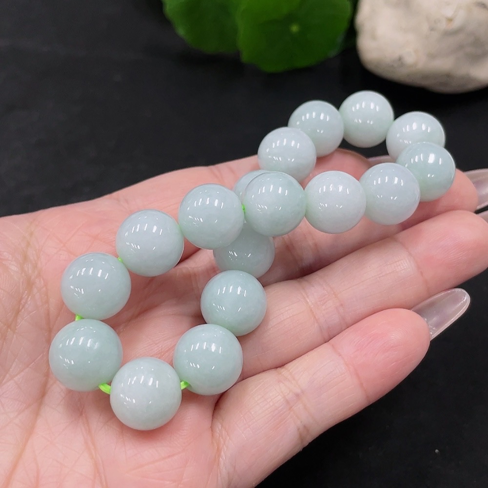 F35082323 Jadeite bracelet, approx. 12.1mm, total weight approx. 52.3g