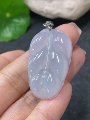 F34042689 Jadeite Pendant Leaf Non-Gold Total Weight Approx. 6.88g