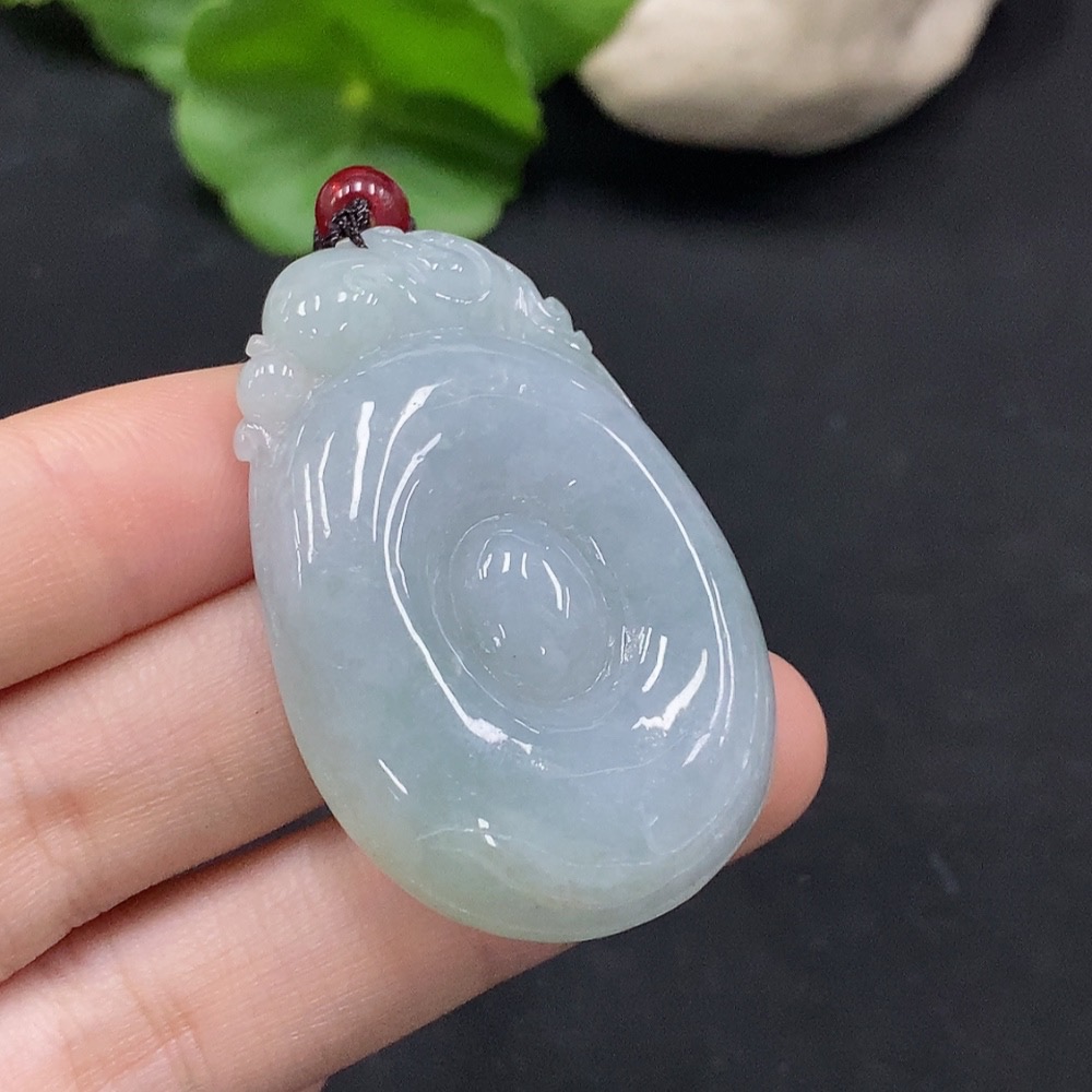 F34997211 Jadeite Fortune Shell Pendant Total Weight Approx. 22.59g
