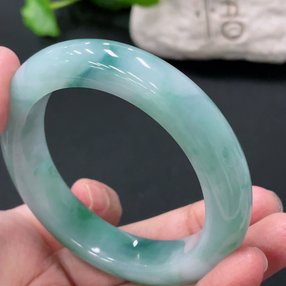 F33935186 Jadeite Round Bangle, Total Weight Approx. 67.8g, Size 54