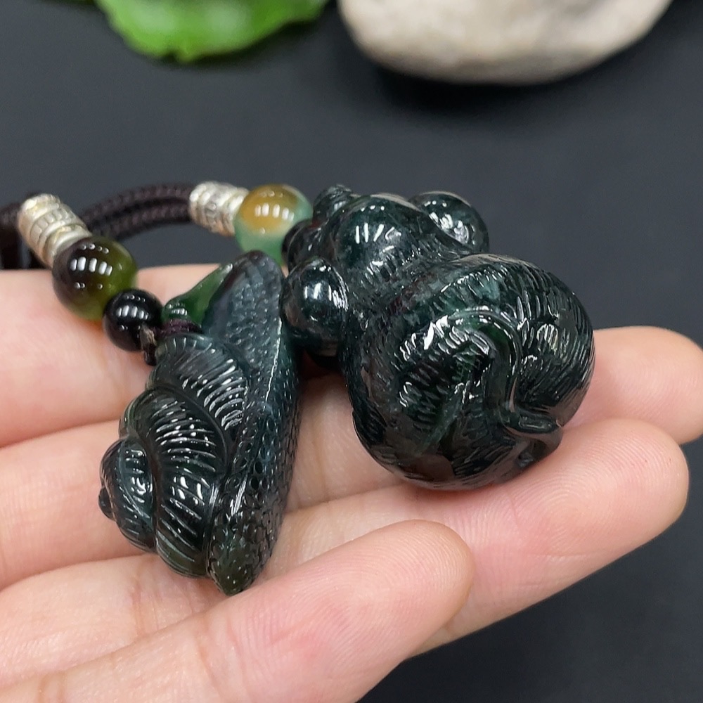 F19097913 Jadeite Snail/Pig Pendant Sell as a Lot