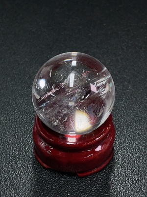 C43161068 水晶圆珠摆件  货品总重约84.42克  卡39.2mm左右