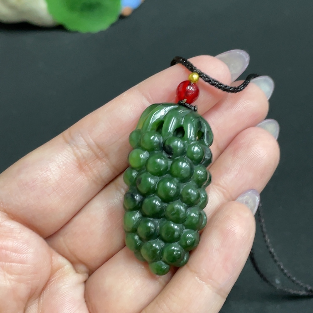 H33862722 Hetian Jade Pendant, Blessing of Abundant Offspring, Total Weight Approx. 20g