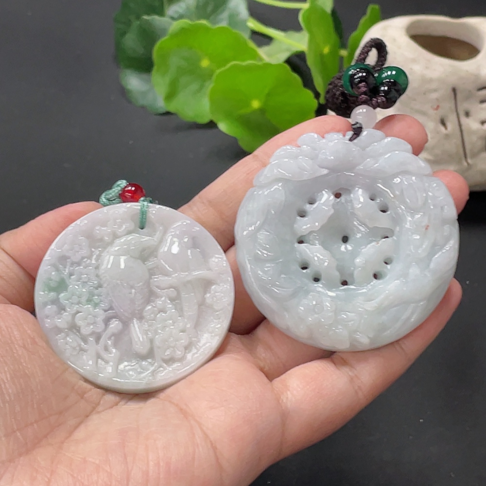 F34076774 Jadeite Pendant Joy on the Brows and Wealth in Full Bloom