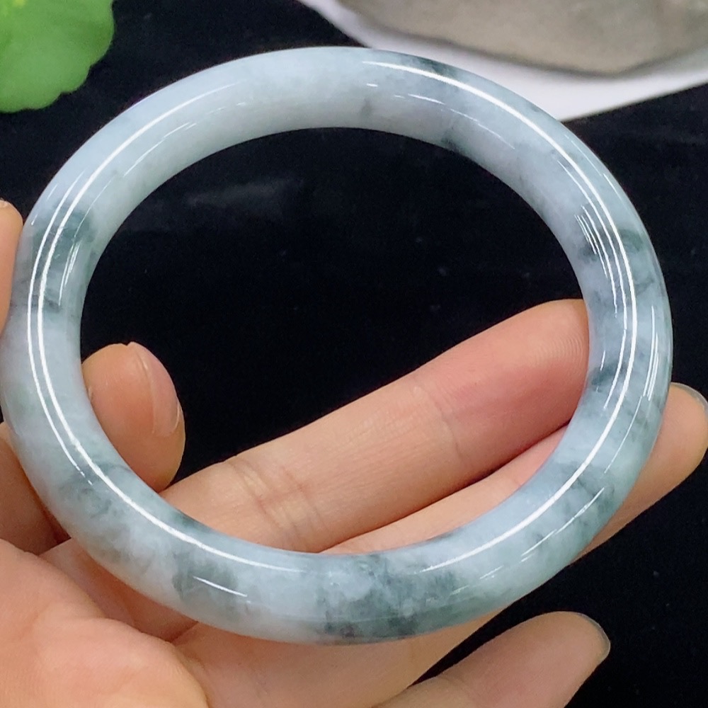 F32706902 Jadeite Round Bangle Size 58.2 Total Weight Approx. 52.03g Containing Other Mineral Components