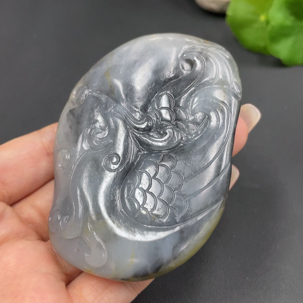 H23557297 Hetian Jade Handheld Piece, Auspicious Beast, Total Weight Approx. 120.7g, Undetermined Skin Color Origin