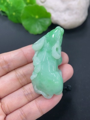 F46566899 翡翠鼠来宝挂件 货品总重约35.88克（含绳重）