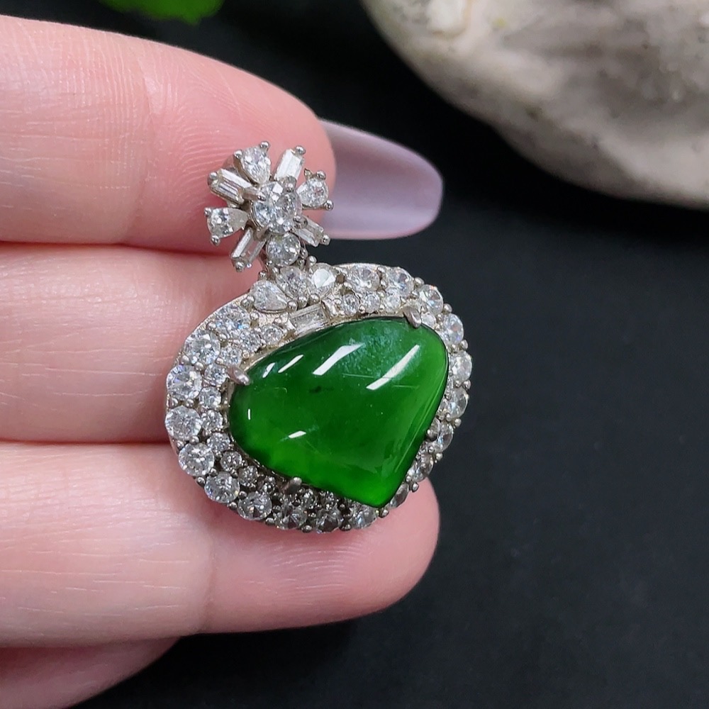 F35128603 Jadeite Inlaid Pendant Non-Gold Inlaid Total Weight Approx. 7.02g