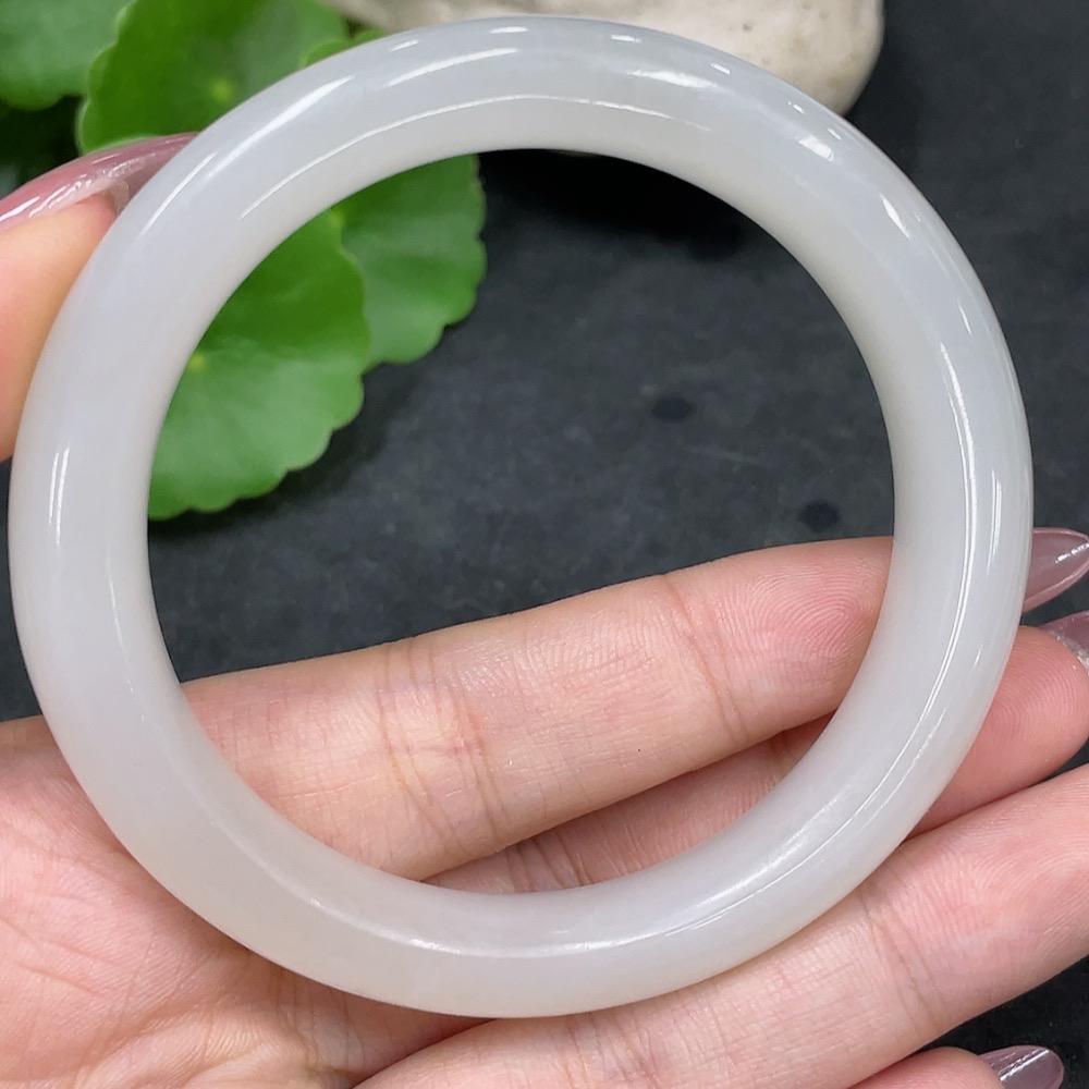 H33840739 Hetian Jade Round Bracelet Size 55.7 Total Weight Approx. 49.5g