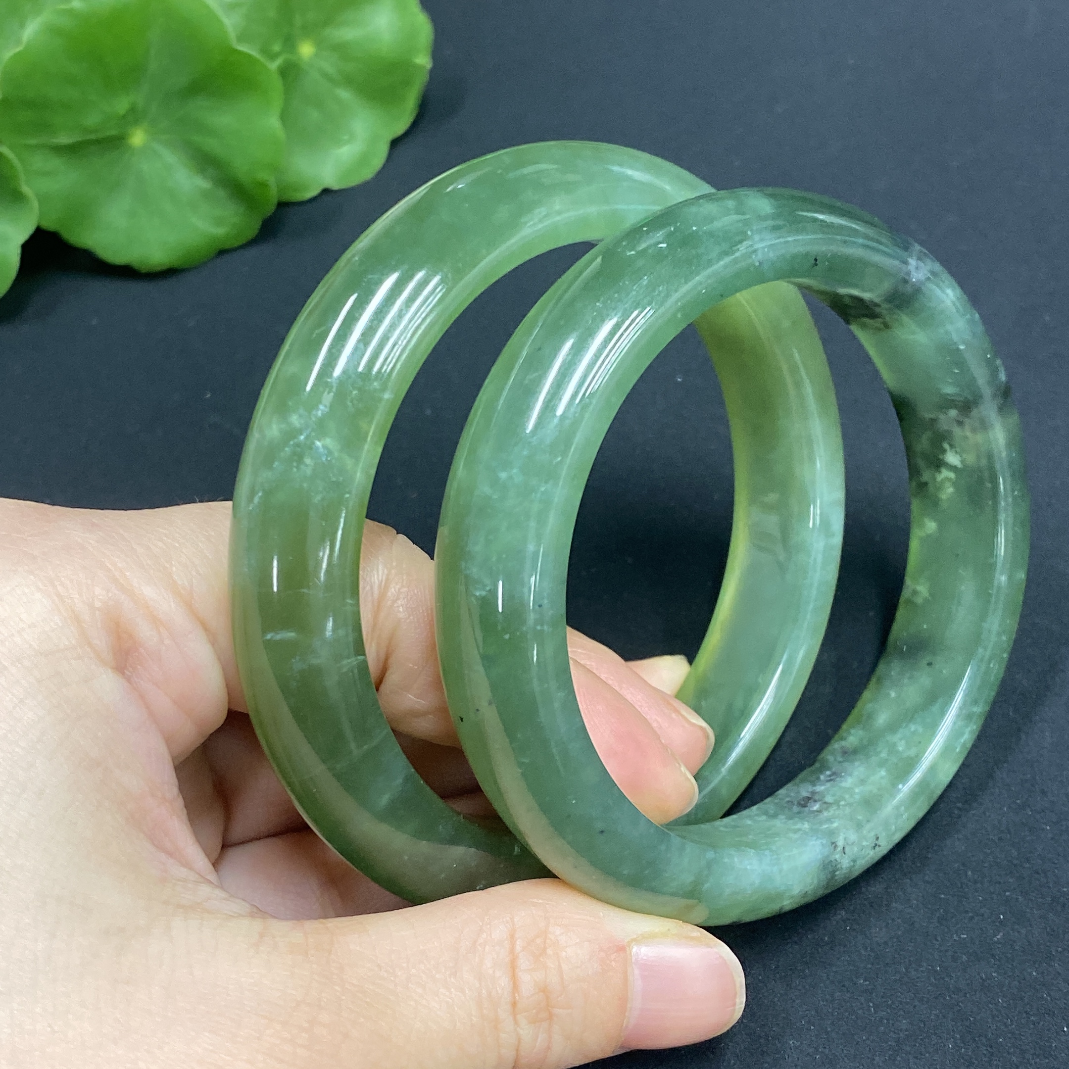 H24834995 Xiuyan Jade (Serpentine Jade) Round Bracelet Size 54.2/58.1 Total Weight Approx. 102.3g