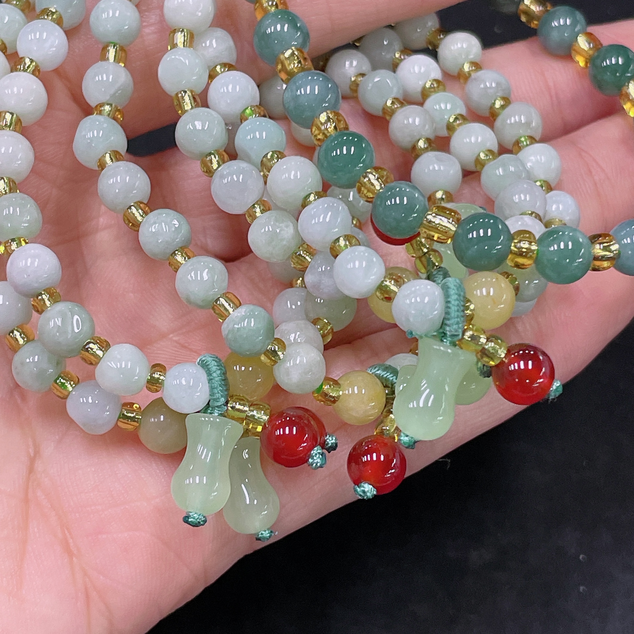 F35105398 Jadeite Bracelet with Non-A Grade Beads Sell as a Lot