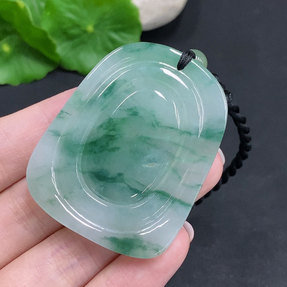 F34003211 Jadeite Soaring Dragon Pendant with a total product weight of approximately 31.4g (including rope weight)