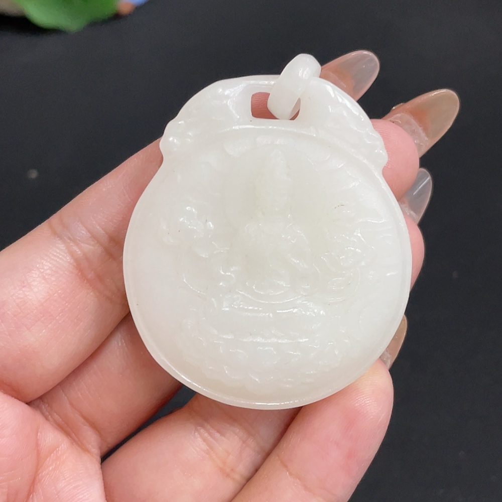 H32737662 Hetian Jade Pendant Guanyin Total Weight About 42.5g