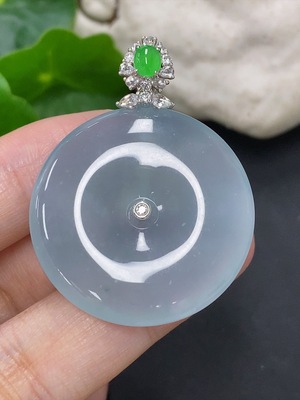 F41809767 翡翠平安扣 18k金扣头 货品总重量约14.2克 配镶钻石