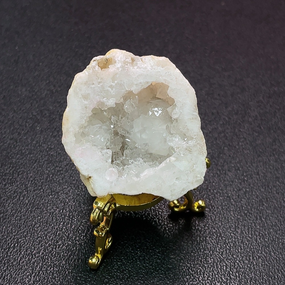 C34006386 Crystal Ornament, Non-Crystal Base, Total Weight Approx. 87.62g