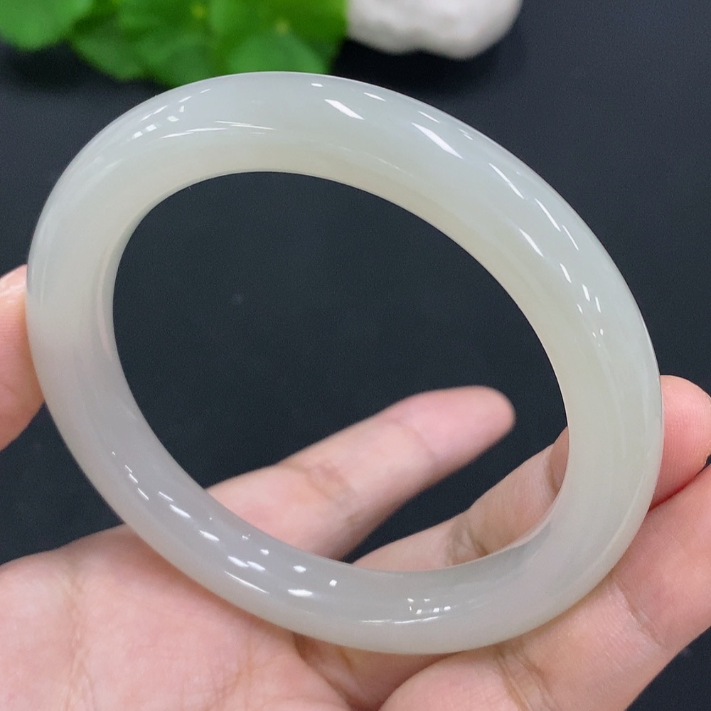 H28194044 Hetian Jade Bracelet Size 58.5 Total Weight Approx. 52.8g