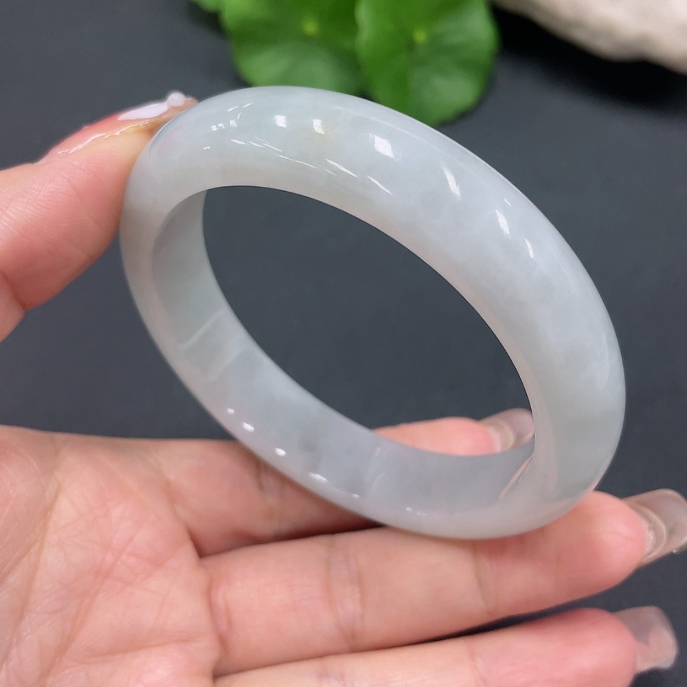 F20214573 Jadeite Round Bracelet Size 56.3 Total Weight 60.657g