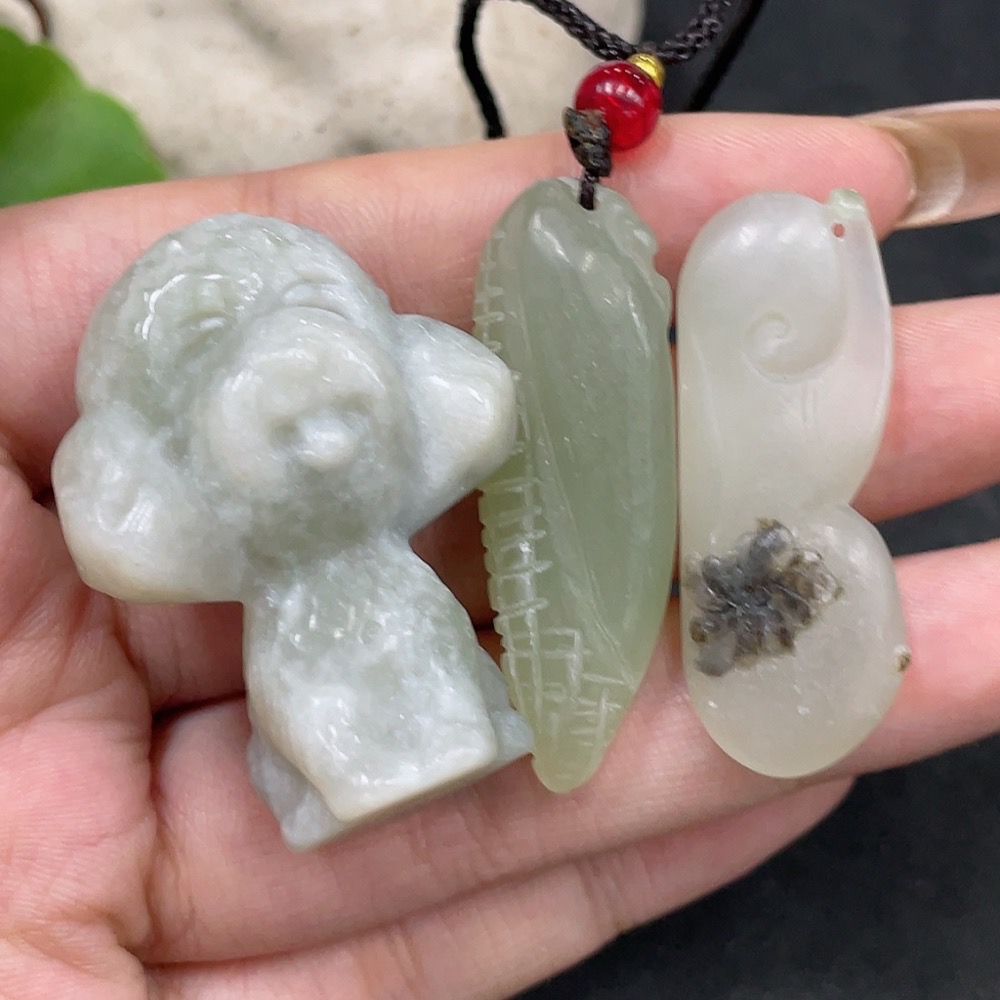 H32796789 Hetian Jade Pendant