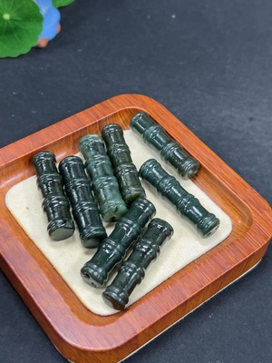 H41868716 和田玉挂件 竹节 货品总重约72.5g