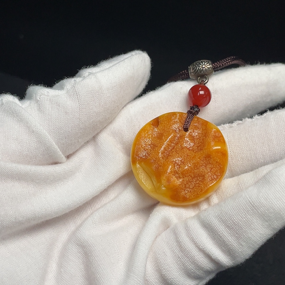 C34040049 Amber Beeswax Pendant with Non-Natural Accent Stones, Total Weight Approx. 11.85g Including Cord