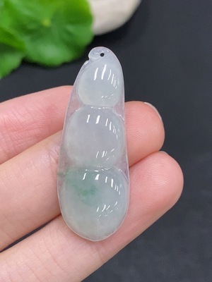 F34968509 Jadeite Lucky Bean Pendant, Total Weight Approx. 4.2g