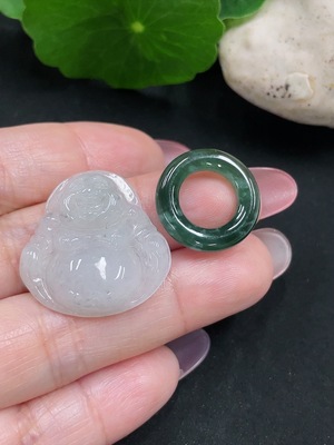 F34982924 Jadeite Pendant Sell as a Lot