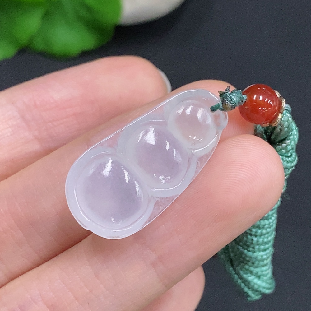 F33832025 Jadeite Lucky Bean Pendant, Total Weight Including Rope Approximately 4.8g