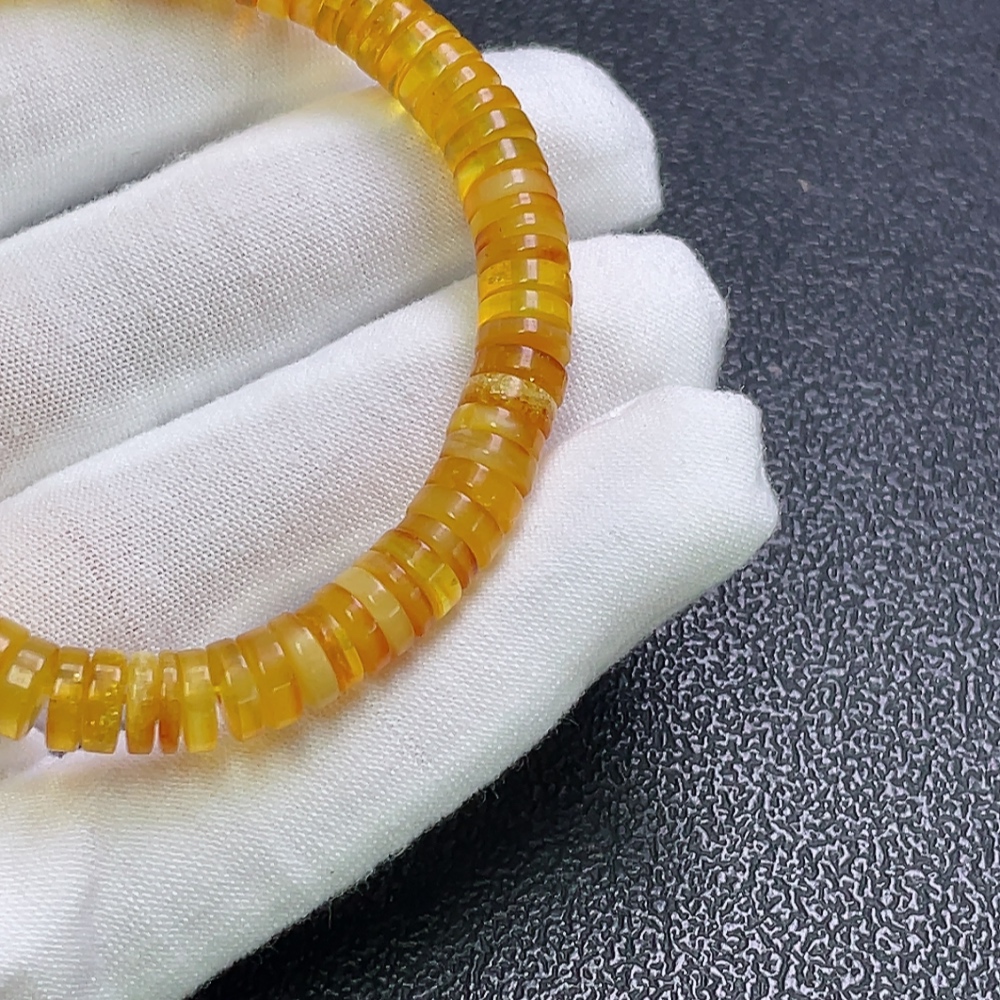 C31666427 Amber Beeswax Bracelet, Total Weight Approx.7g, Size About 6.9mm