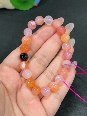 H41923338 盐源玛瑙手串 卡8.9mm左右 仅红色 货品总重约22.4g
