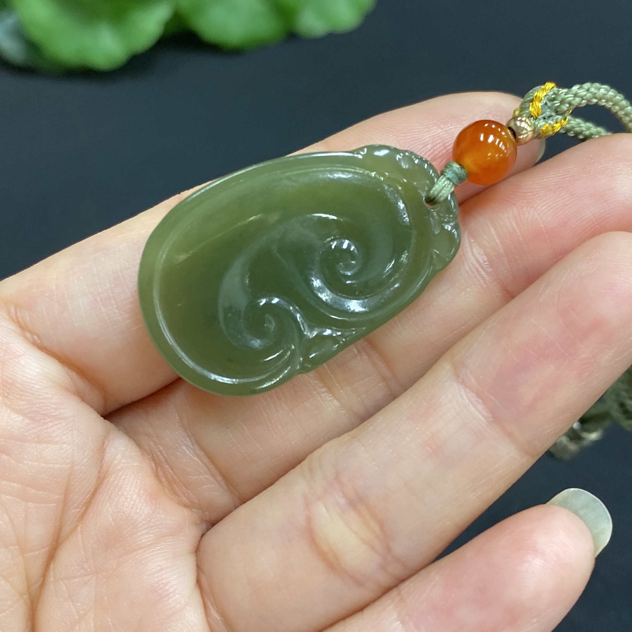 H34015337 Hetian Jade Pendant Ruyi