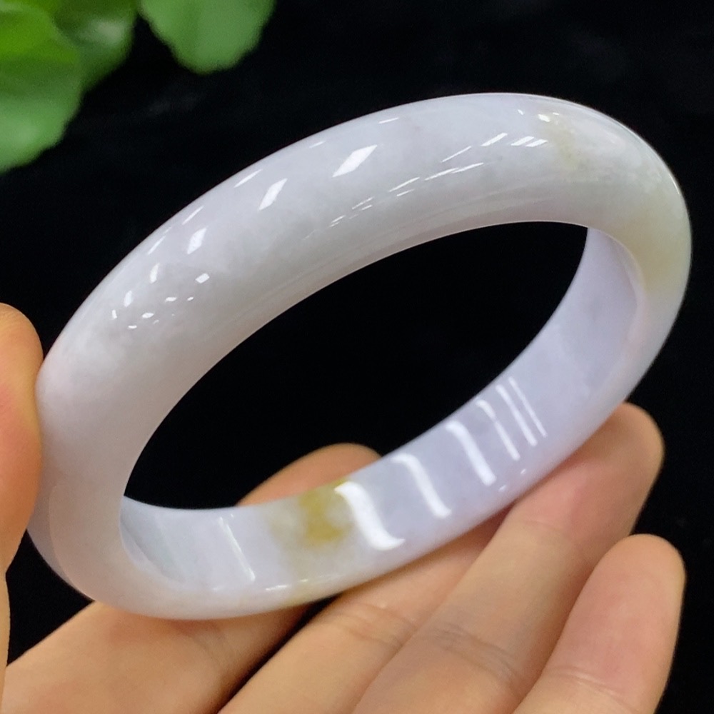 F34974240 Jadeite Round Bangle Size 59.8 Total Weight Approx. 64.2g Yellow Part Color Origin Undetermined