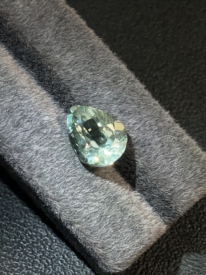 C24796034 Crystal Rough Stone Total Weight Approx. 7.58 Carats