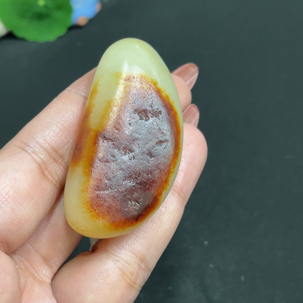 H34005619 Hetian Jade, undetermined skin color origin, total weight approximately 53.2g