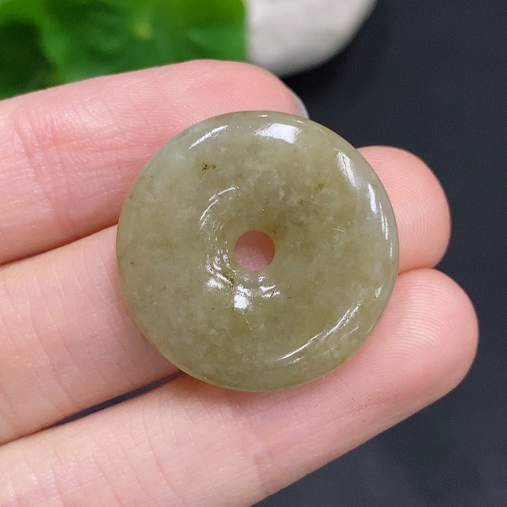 F32723217 JadeitePeace Pendant