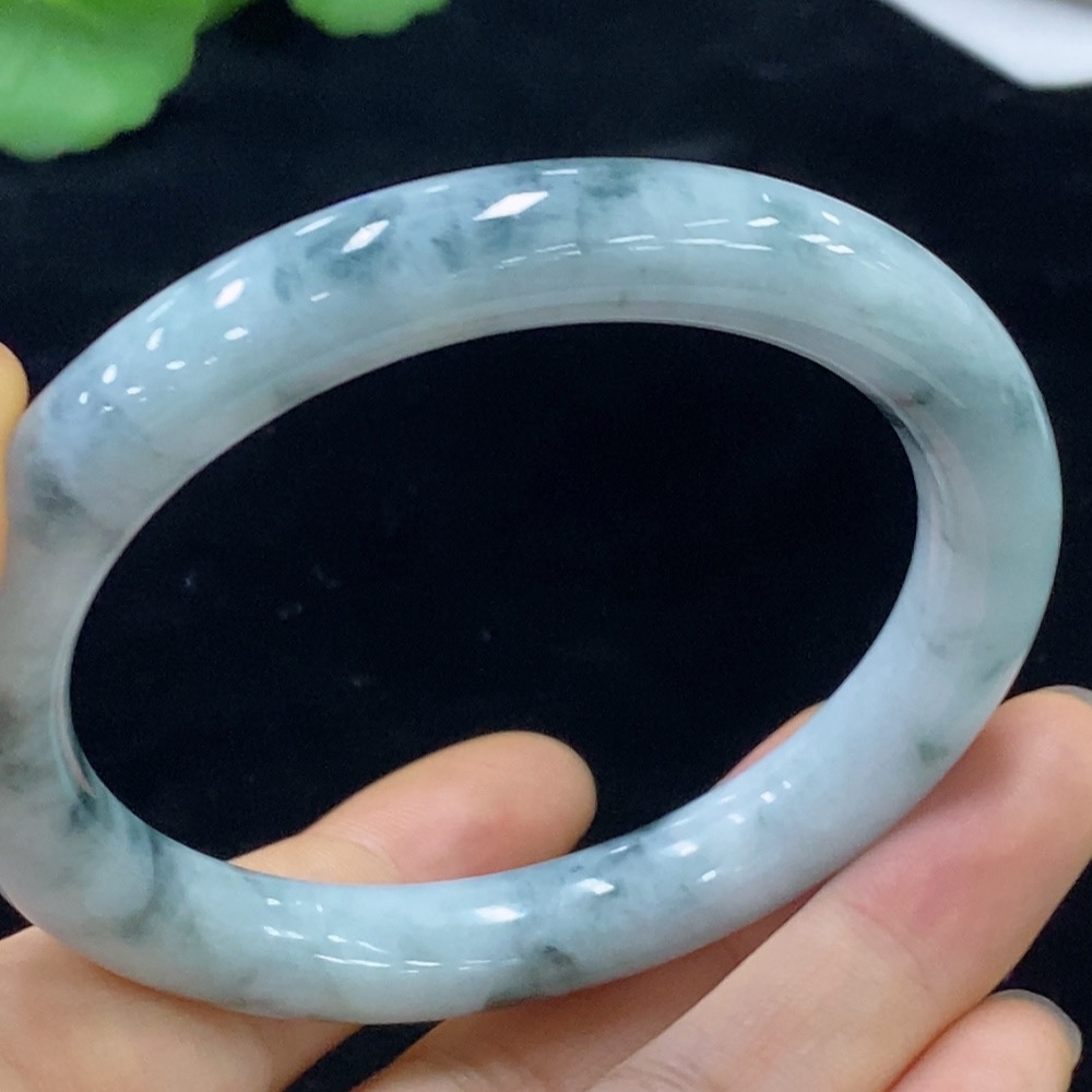 F32706902 Jadeite Round Bangle Size 58.2 Total Weight Approx. 52.03g Containing Other Mineral Components